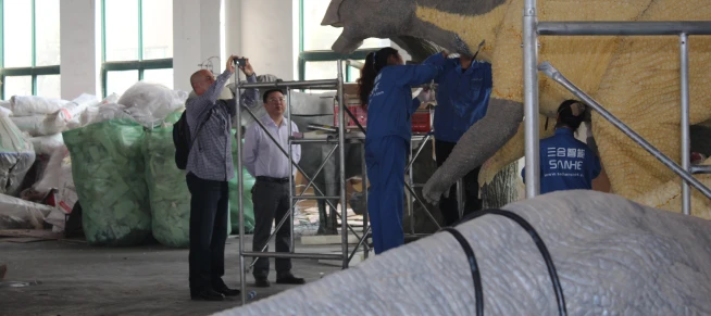 Clients Visit the Sanhe Workshop