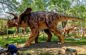 Animatronic refurbishment and upgrade at operational theme park extending asset lifecycle